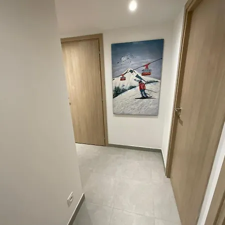 Valloise A12 By Avecoeur