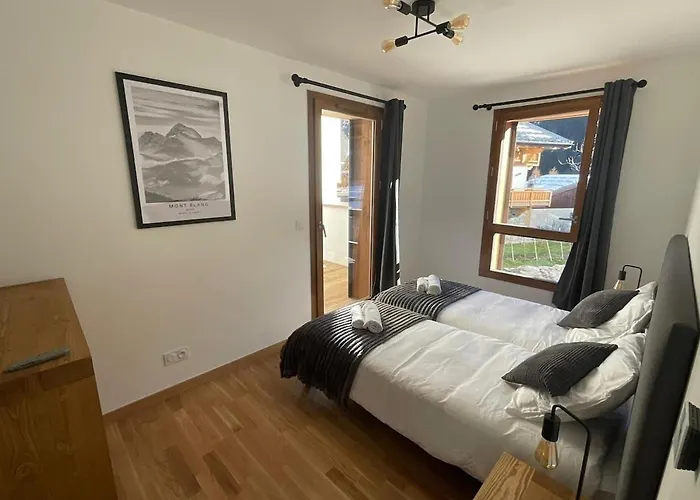 Valloise A12 By Avecoeur *